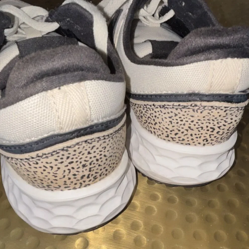 New Balance womens White Pink Beige Animal Print Low Top Lace-Up Sneakers size 7